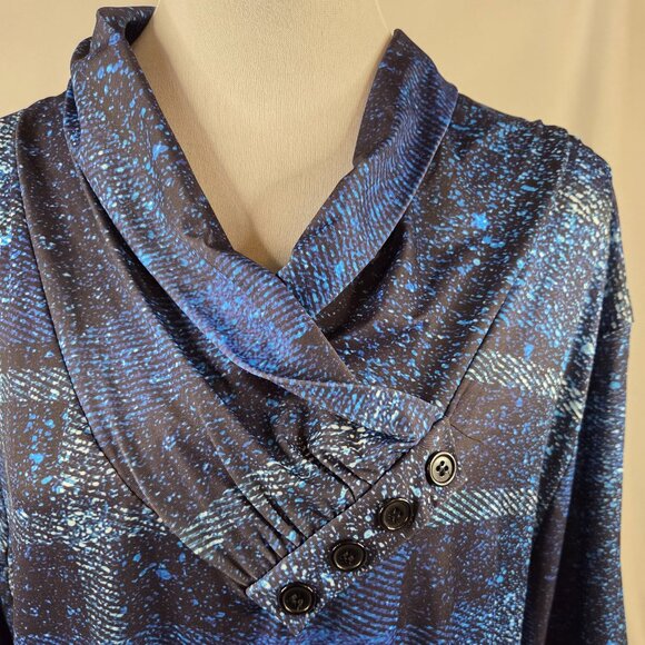 Lily by Firmiana Long Sleeve Top - Picture 2 of 5